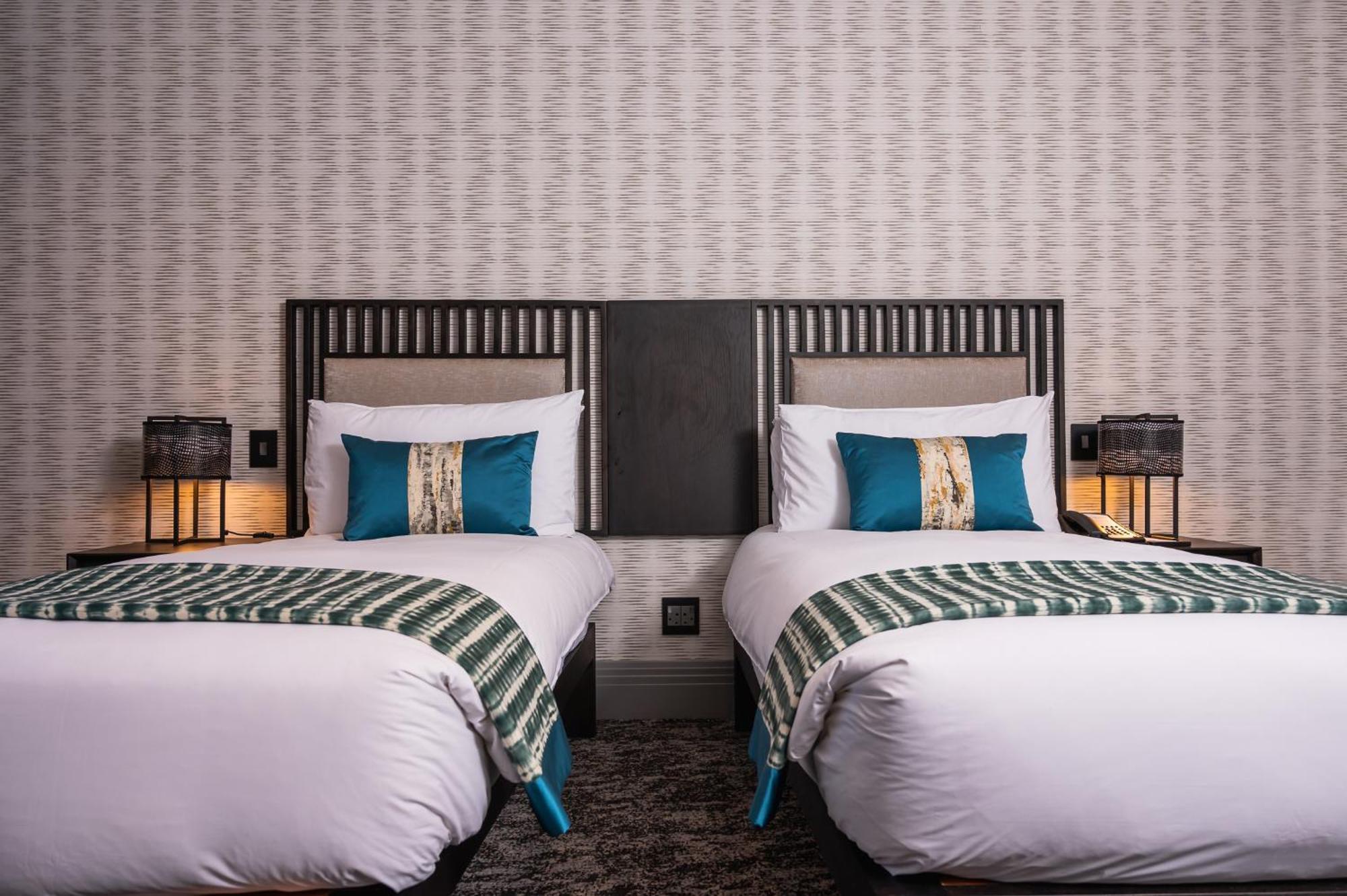 Golden Horse Hotel Питермарицбург Экстерьер фото