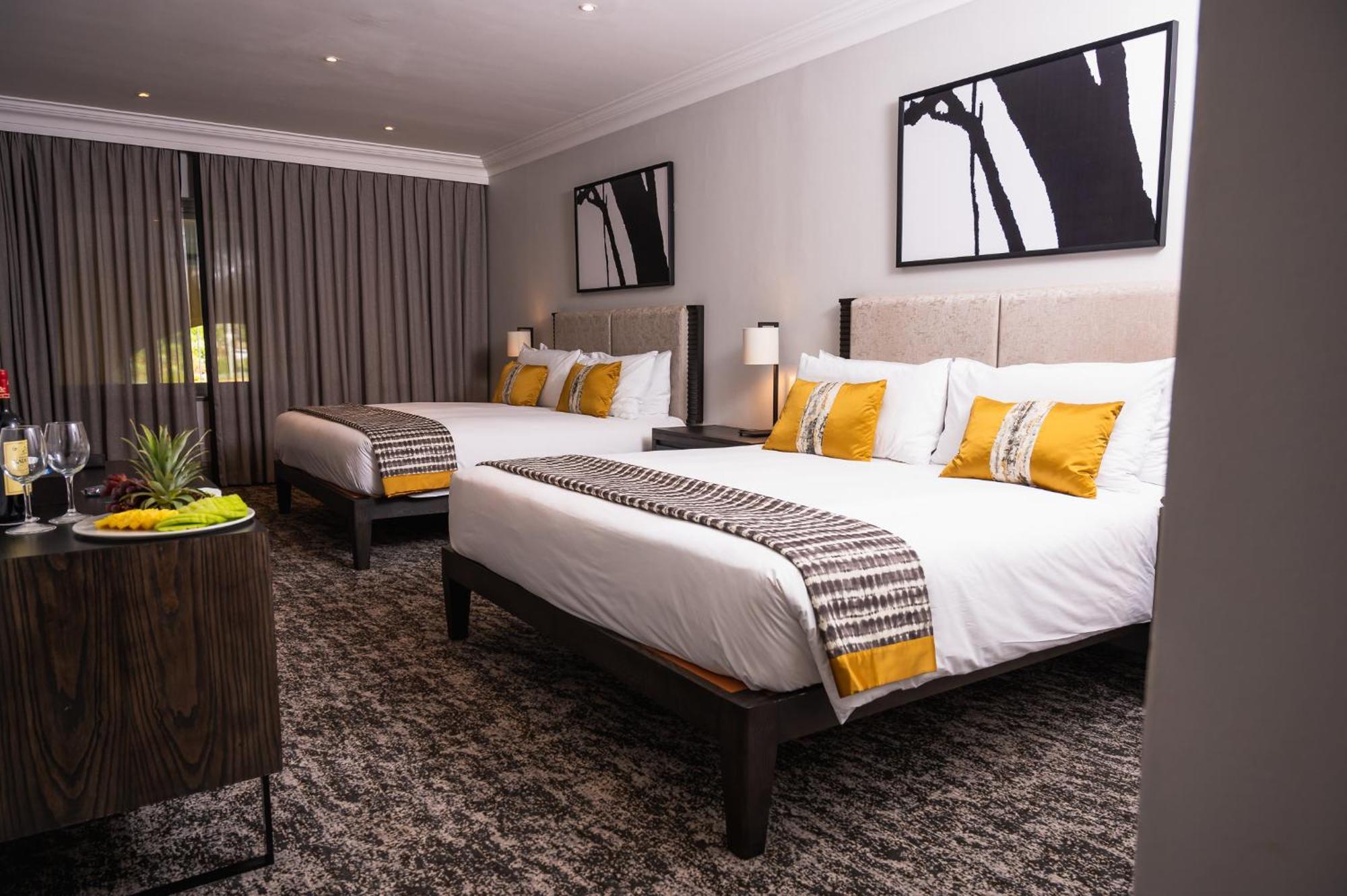 Golden Horse Hotel Питермарицбург Экстерьер фото