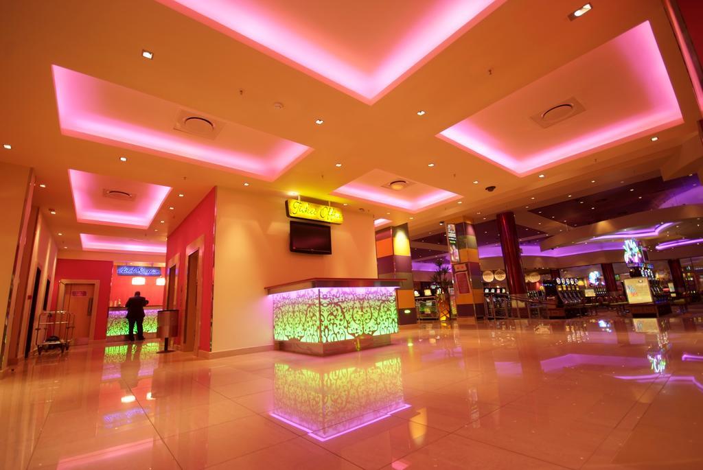 Golden Horse Hotel Питермарицбург Экстерьер фото
